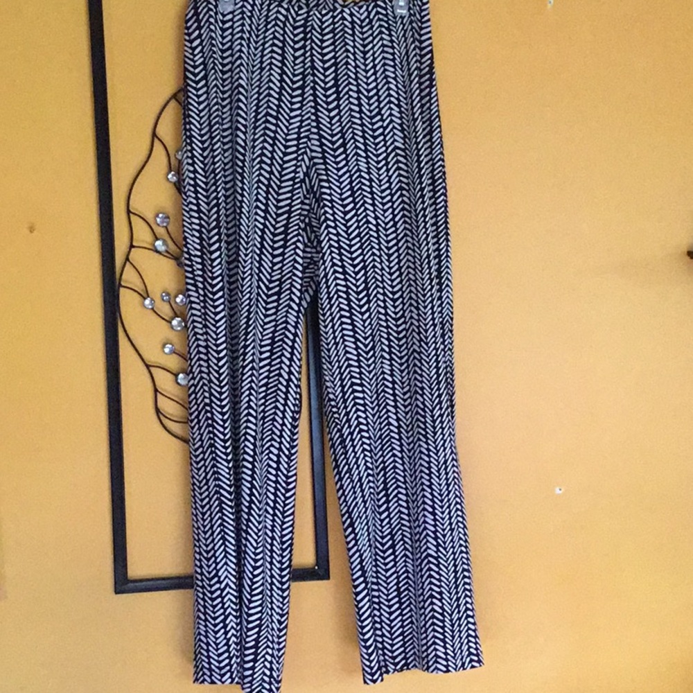 Free flow pants